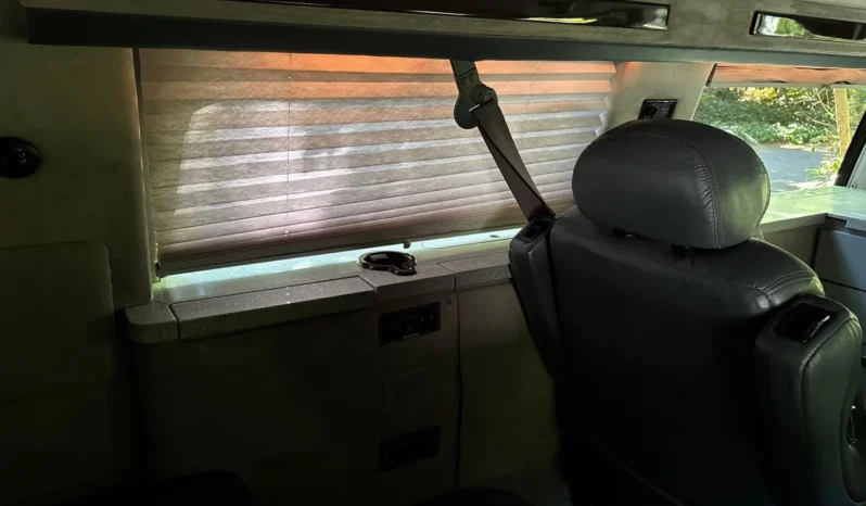 
								2007 Ford E-250 Super Duty Luxury Conversion Van full									
