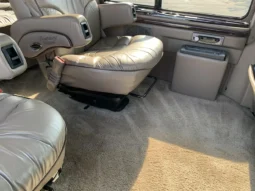 
										2001 Ford Econoline E-350 Super Duty Waldoch Conversion Van full									