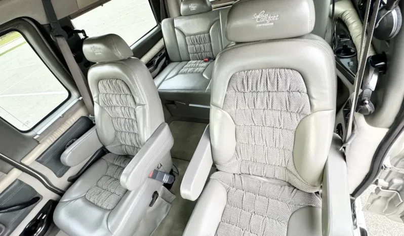 
								2006 Chevrolet Express Southern Comfort Conversion Van full									