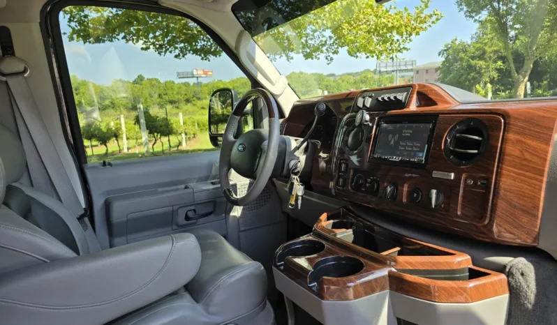 
								2013 Ford E-350 Quigley 4×4 Conversion full									
