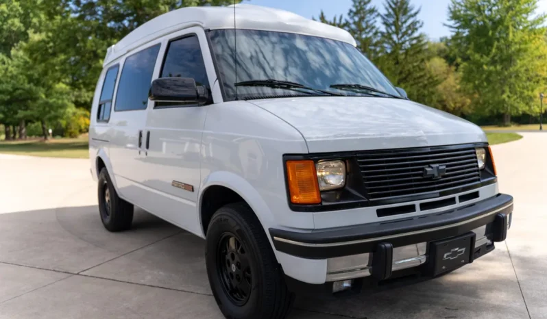 
								1994 Chevrolet Astro EXT Conversion Van full									