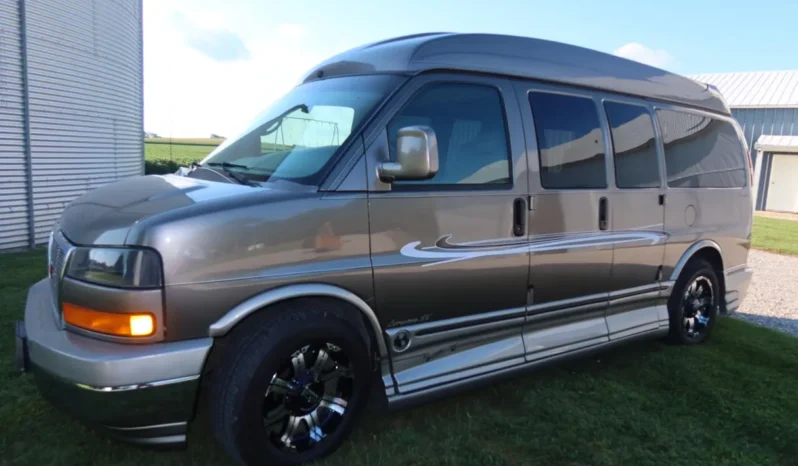 
								2004 GMC Savana 1500 Explorer Limited S Conversion Van full									