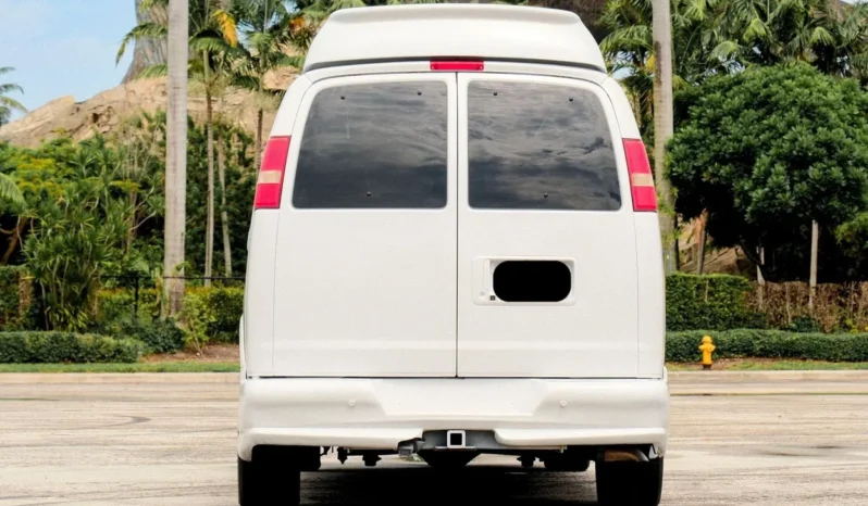 
								2013 GMC Savana G2500 Explorer Conversion Van full									