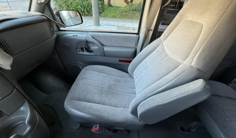 
								2003 Chevrolet Astro AWD full									