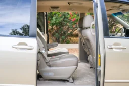 
										2004 Toyota Sienna XLE full									