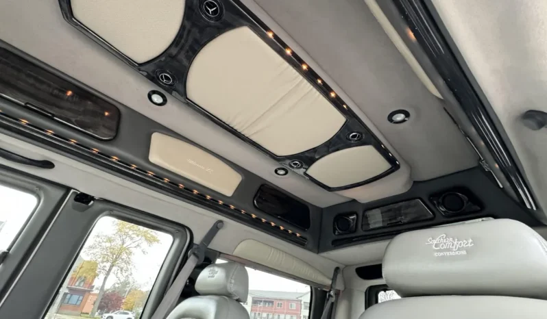 
								2006 Chevrolet Express Southern Comfort Conversion Van full									