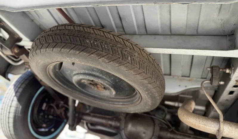 
								2000 Chevrolet Astro AWD full									