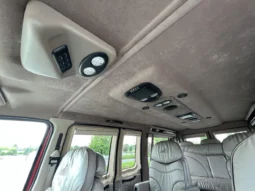 
										2001 Ford Econoline E-350 Super Duty Waldoch Conversion Van full									