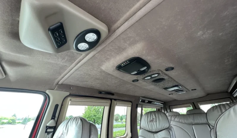 
								2001 Ford Econoline E-350 Super Duty Waldoch Conversion Van full									