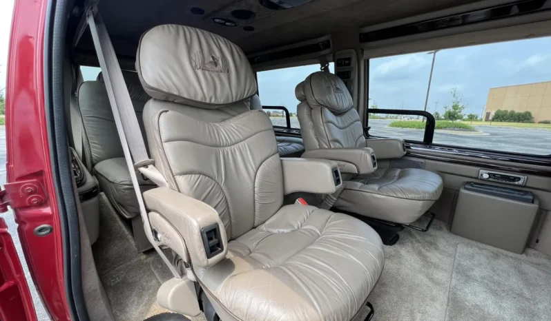 
								2001 Ford Econoline E-350 Super Duty Waldoch Conversion Van full									