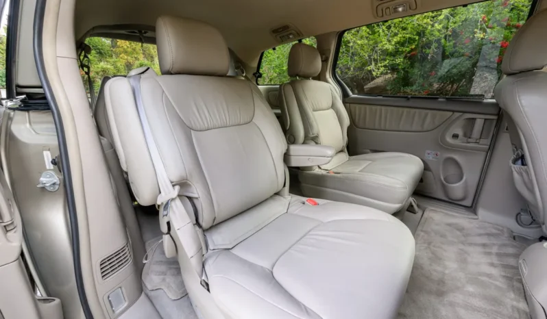 
								2004 Toyota Sienna XLE full									