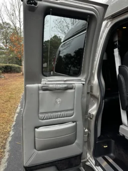 
										2008 GMC Savana 1500 AWD Conversion Van full									