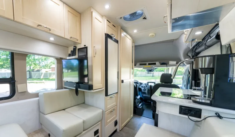 
								2021 Pleasure-Way Ontour 2.0 Class B Motorhome full									