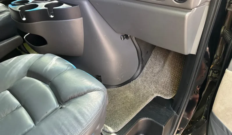 
								2007 Ford E-250 Super Duty Luxury Conversion Van full									