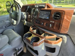 
										2013 Ford E-350 Quigley 4×4 Conversion full									