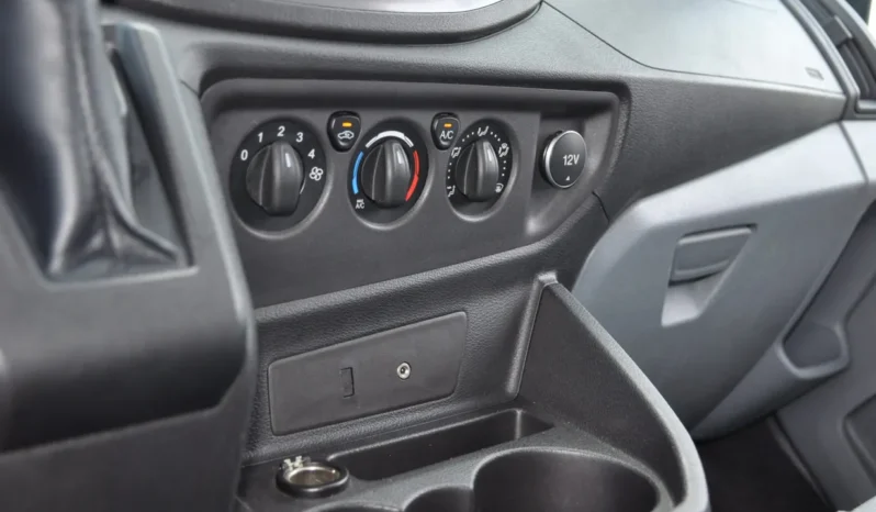 
								2016 Ford Transit 350 XLT 15-Passenger Wagon full									
