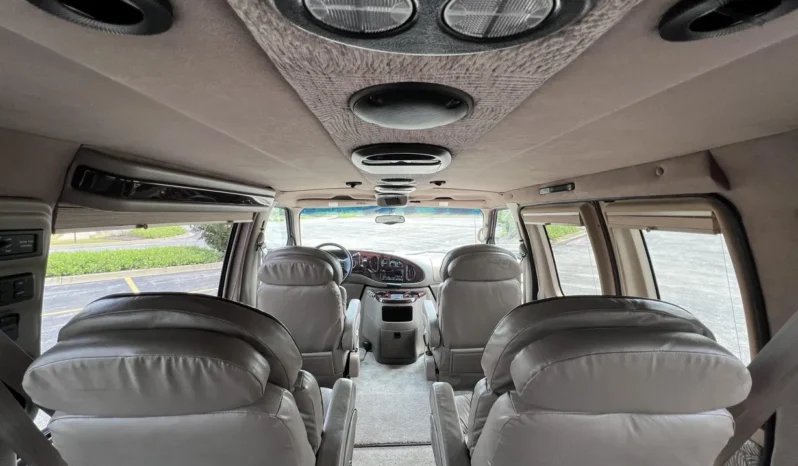 
								2001 Ford Econoline E-350 Super Duty Waldoch Conversion Van full									