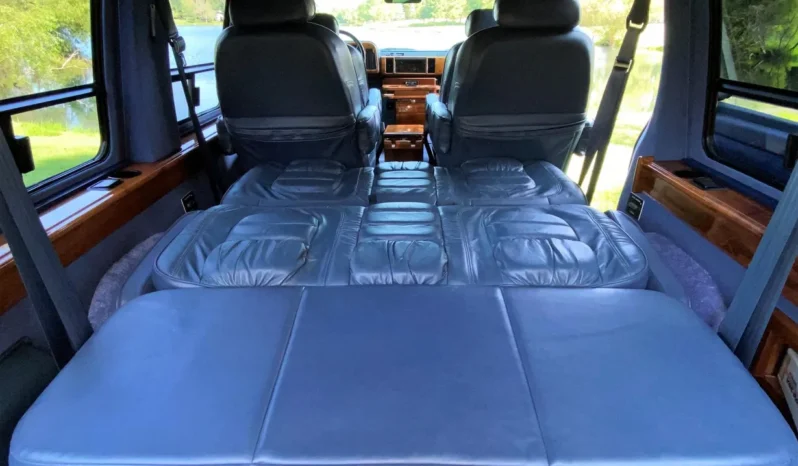 
								1995 GMC Safari AWD Conversion Van full									