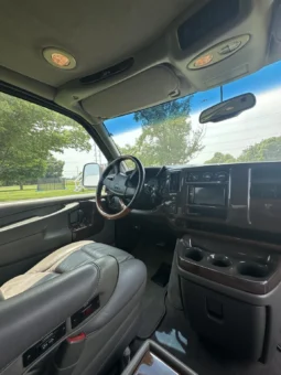 
										2004 GMC Savana 1500 Explorer Limited S Conversion Van full									