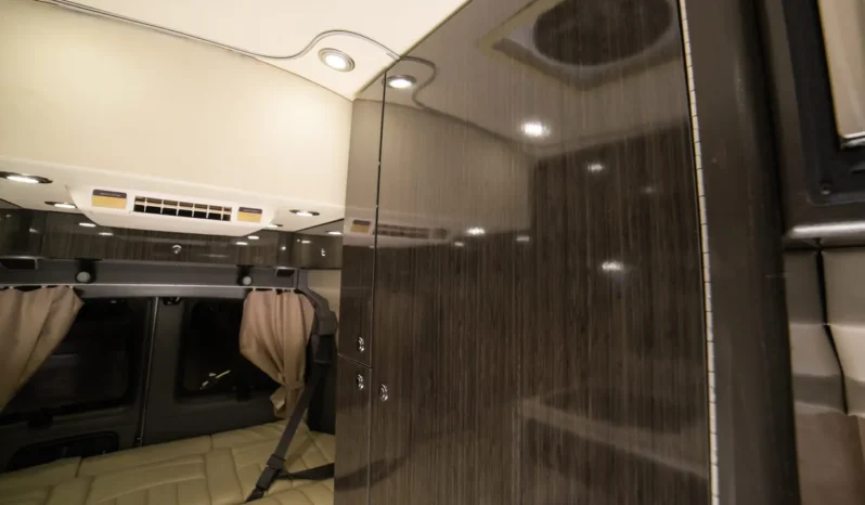 
								2010 Chevrolet Express 3500 Airstream Avenue Class B Coach full									