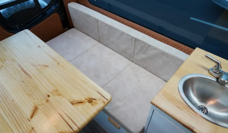 
								2013 Mercedes-Benz Sprinter 2500 Camper Conversion full									