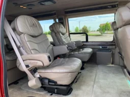 
										2001 Ford Econoline E-350 Super Duty Waldoch Conversion Van full									