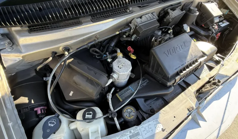 
								2003 Chevrolet Astro AWD full									
