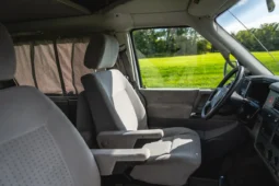 
										2003 Volkswagen EuroVan Westfalia MV Weekender Pop-Top Camper full									