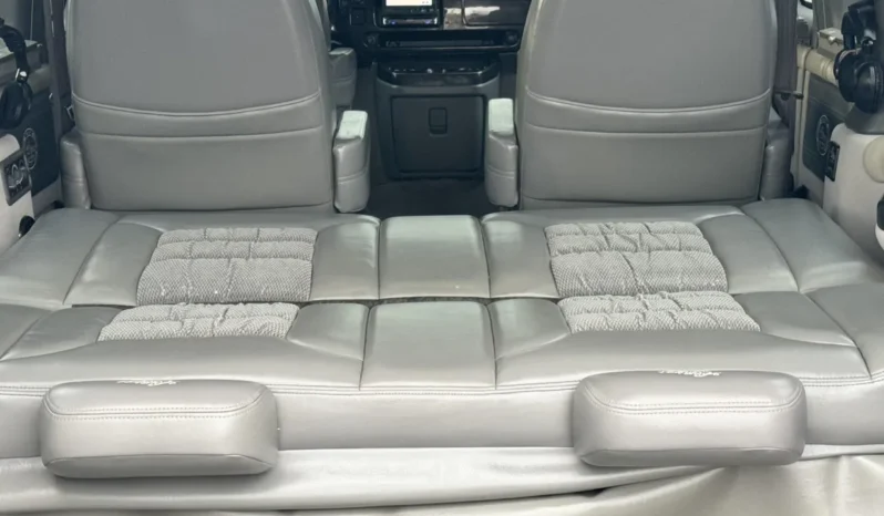 
								2006 Chevrolet Express Southern Comfort Conversion Van full									