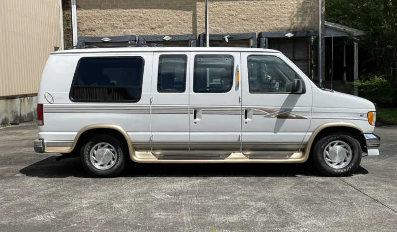
								1999 Ford Econoline E-150 Sherrod Conversion Van full									
