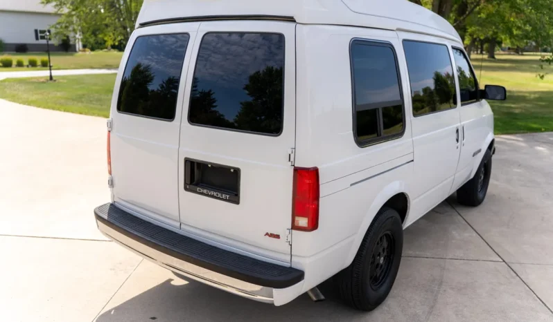 
								1994 Chevrolet Astro EXT Conversion Van full									