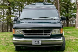 
										1994 Ford E-150 Econoline Starcraft Conversion Van full									