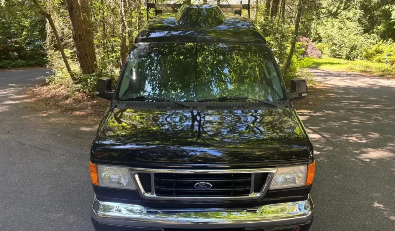 
								2007 Ford E-250 Super Duty Luxury Conversion Van full									