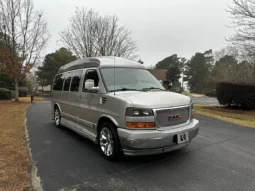 
										2008 GMC Savana 1500 AWD Conversion Van full									