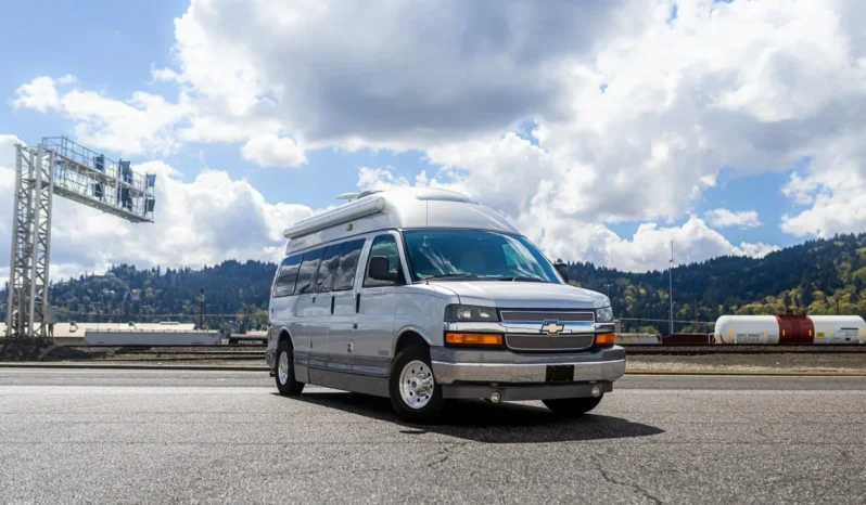 
								2010 Chevrolet Express 3500 Airstream Avenue Class B Coach full									
