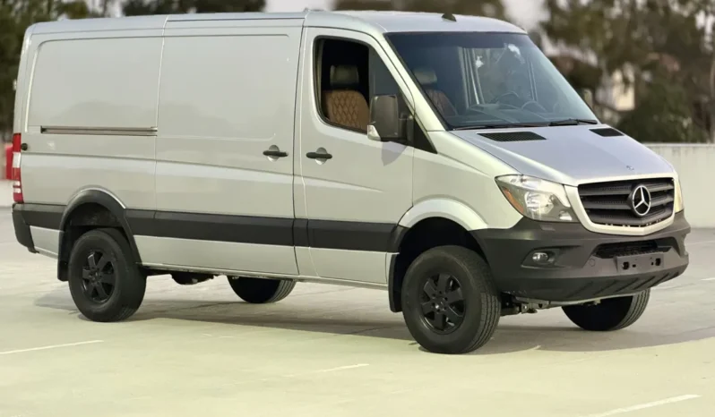 
								2015 Mercedes-Benz Sprinter 2500 4×4 Cargo Van full									