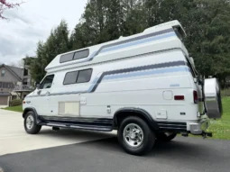 
										1995 Chevrolet G30 RV Conversion by Coachmen Vans full									