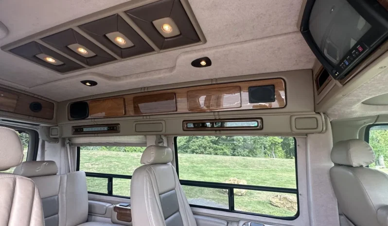 
								2002 Chevrolet Express G1500 Sherrod Conversion Van full									