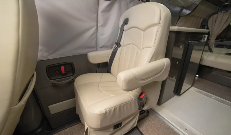 
								2010 Chevrolet Express 3500 Airstream Avenue Class B Coach full									