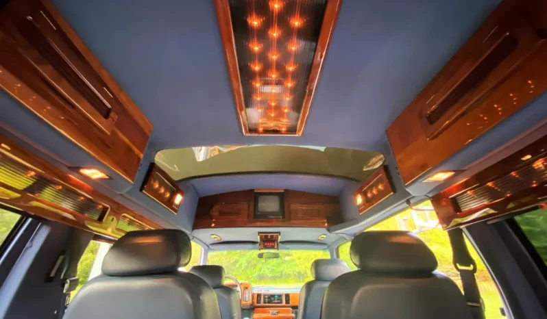 
								1995 GMC Safari AWD Conversion Van full									