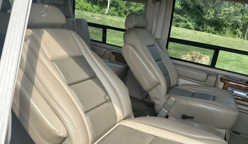 
								2002 Chevrolet Express G1500 Sherrod Conversion Van full									