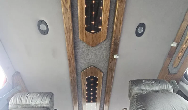 
								2001 Dodge Ram 1500 DMC Conversion Van full									