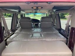 
										2001 Ford Econoline E-350 Super Duty Waldoch Conversion Van full									