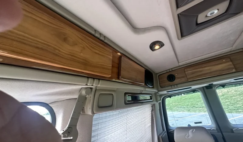
								2002 Chevrolet Express G1500 Sherrod Conversion Van full									