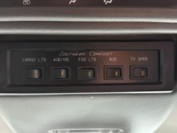 
										2006 Chevrolet Express Southern Comfort Conversion Van full									