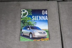 
										2004 Toyota Sienna XLE full									