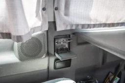 
										2003 Volkswagen EuroVan Westfalia MV Weekender Pop-Top Camper full									