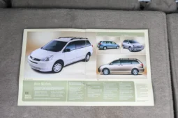 
										2004 Toyota Sienna XLE full									