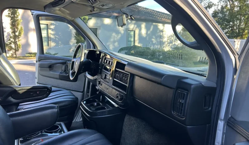 
								2013 Chevrolet Express Explorer Limited SE Conversion Van full									