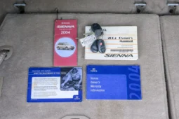 
										2004 Toyota Sienna XLE full									